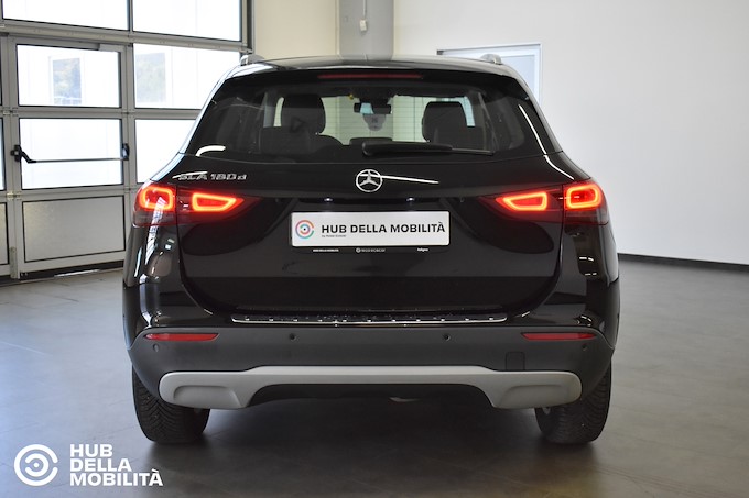 MERCEDES-BENZ GLA 180 d Automatic Business